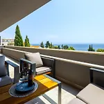 Luxury Penthouse Near Kasjuni Centre Apartamento