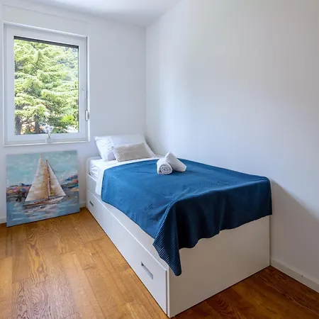 アパート Luxury Penthouse Near Kasjuni Centre スプリト