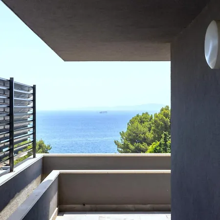 Luxury Penthouse Near Kasjuni Centre アパート *