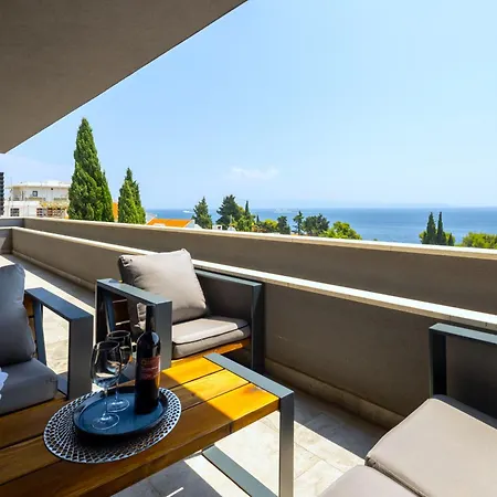 Luxury Penthouse Near Kasjuni Centre Апартаменты