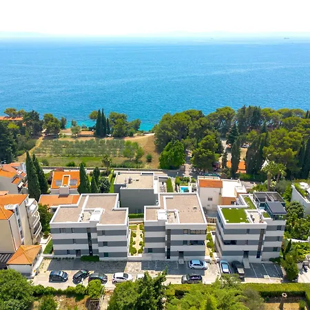Апартаменты Luxury Penthouse Near Kasjuni Centre *
