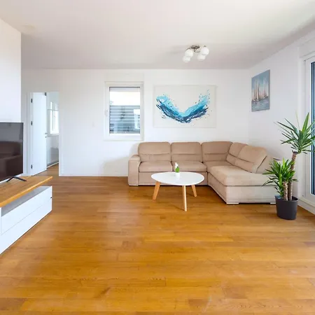 Luxury Penthouse Near Kasjuni Centre Апартаменты Сплит
