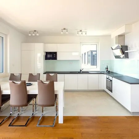 Luxury Penthouse Near Kasjuni Centre * Сплит